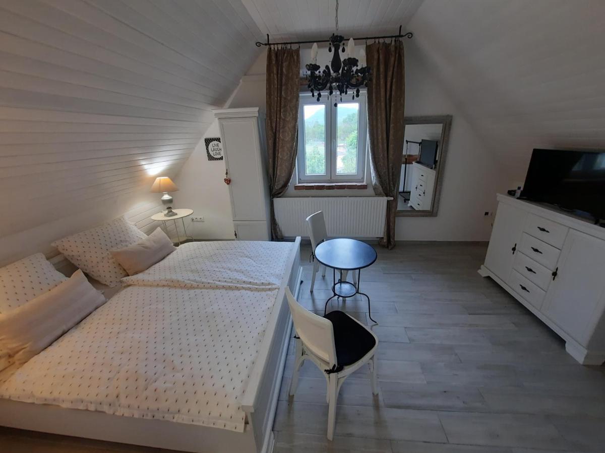 Piac Vendégház Kaptalantoti Exterior foto