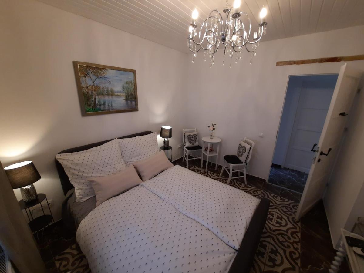 Piac Vendégház Kaptalantoti Exterior foto